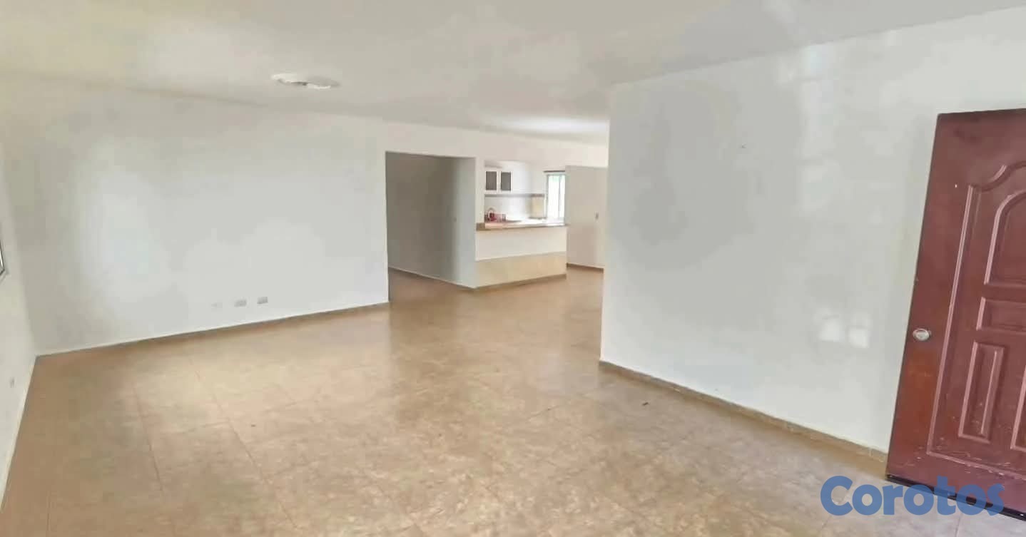 casas - rento casa en la calle francisco próximo a la HATUEY  8