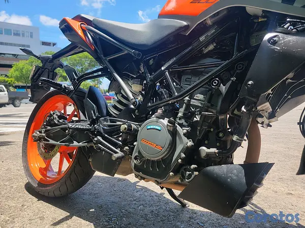 motores y pasolas - KTM Duke 200 2023 2