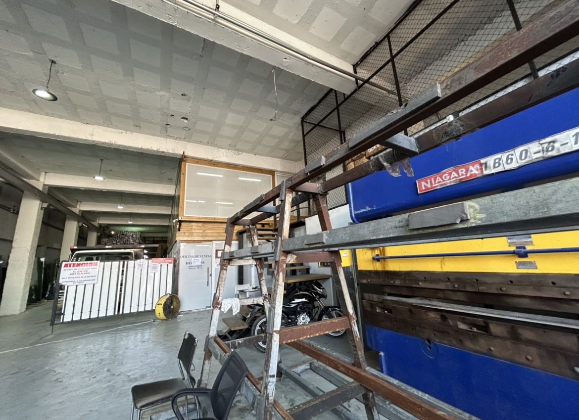 oficinas y locales comerciales - Venta de propiedad comercial Ens. La fe 3
