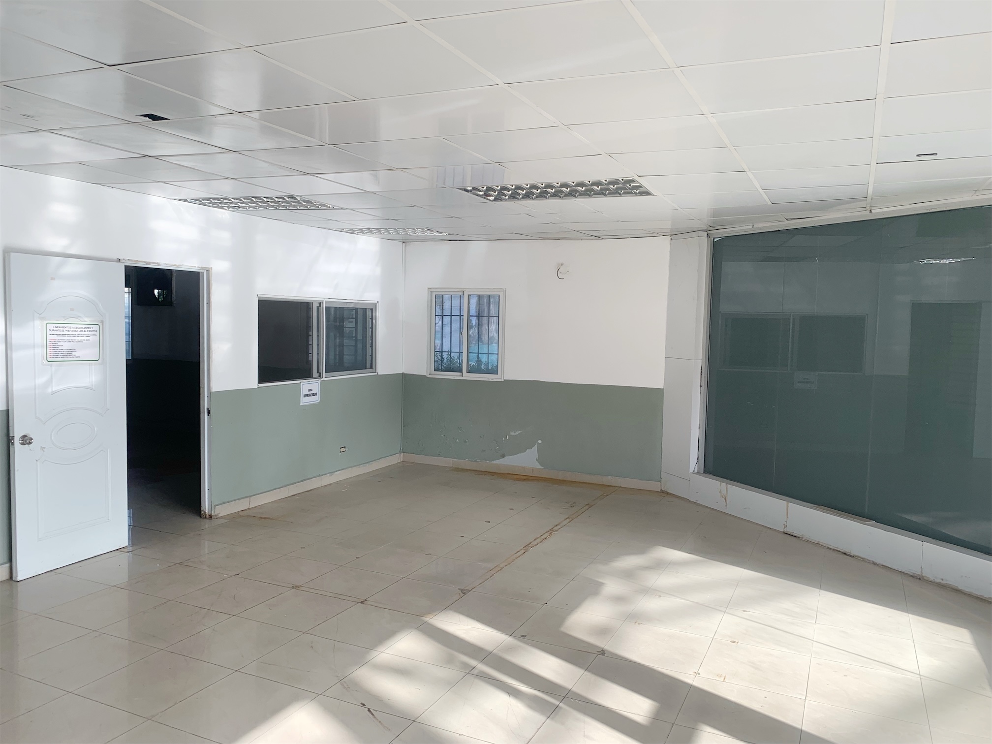 oficinas y locales comerciales - Local amplio primer nivel 1