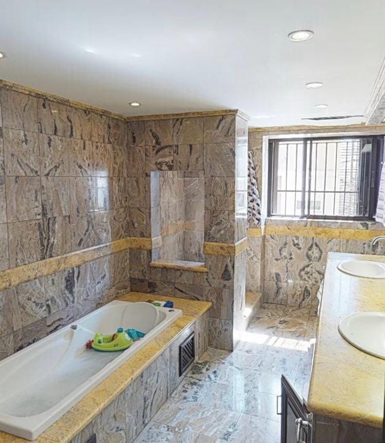 apartamentos - La Julia.  Vendo Penthause  en La Torre del Sol  8