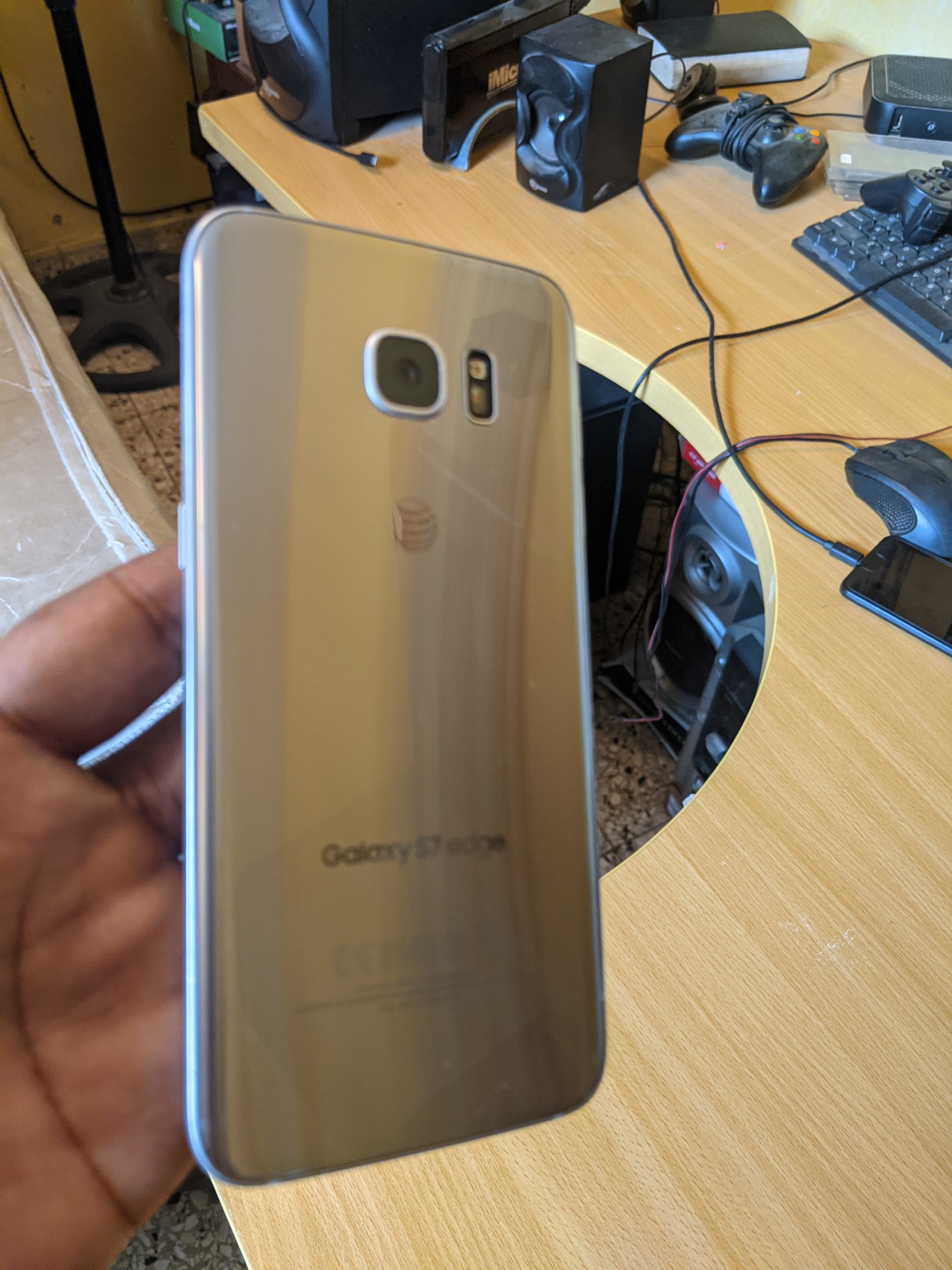 celulares y tabletas - Samsung Galaxy S7 edge gold internacional condiciones desbloqueado Lector de hue