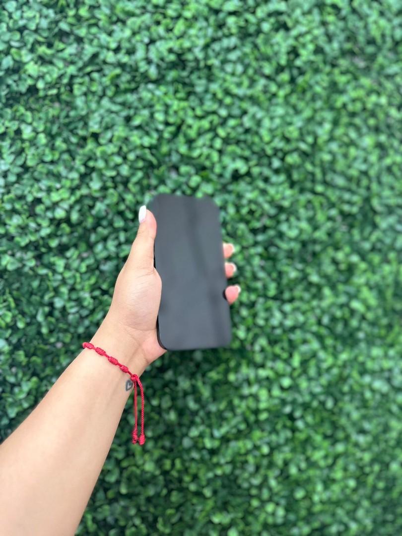 celulares y tabletas - iPhone 13 Normal de 128gb Negro Condicion 10/10 Factory Clean con accesorios  3