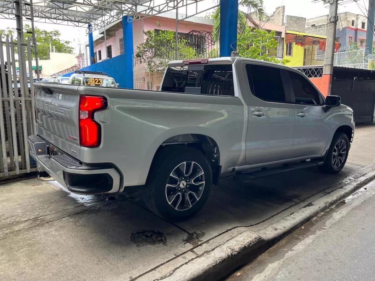 jeepetas y camionetas - Chevrolet silverado RST 2019
Clean carfax
Financiamiento disponible  9