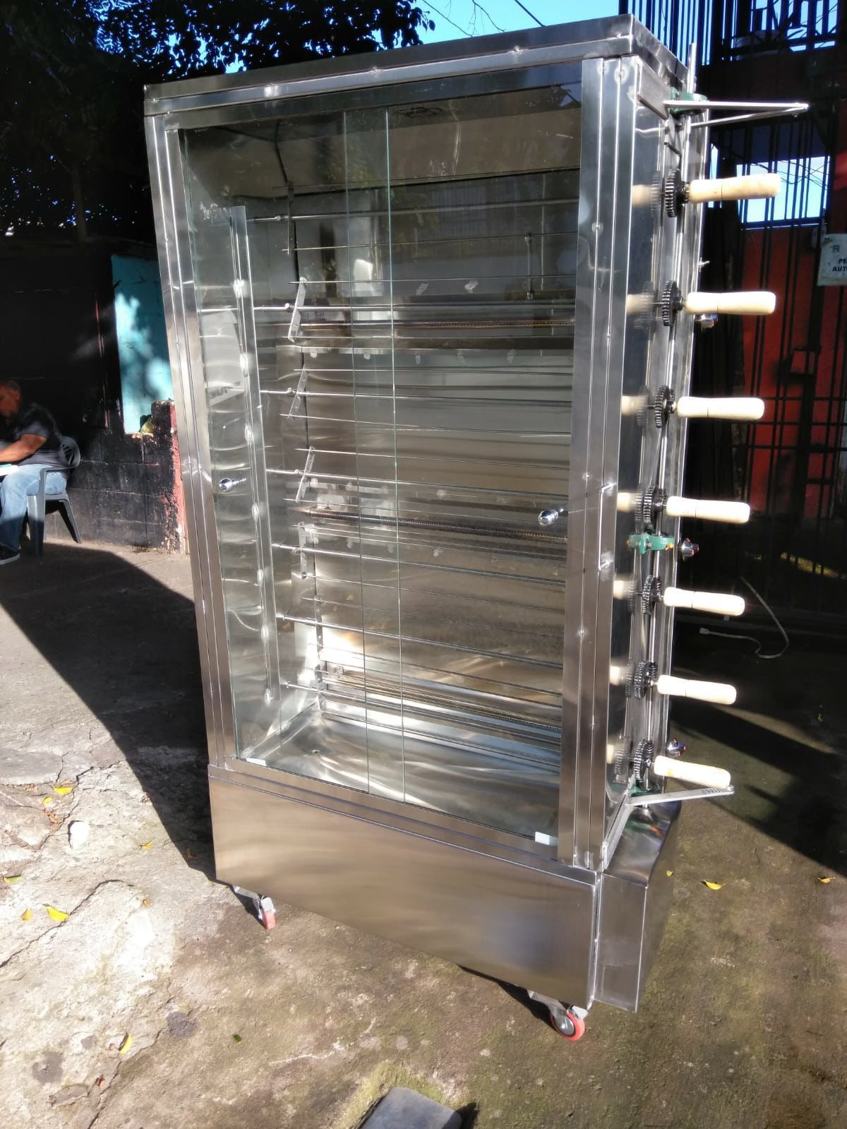 equipos profesionales - ROSTIZADOR ASADOR DE POLLO 1