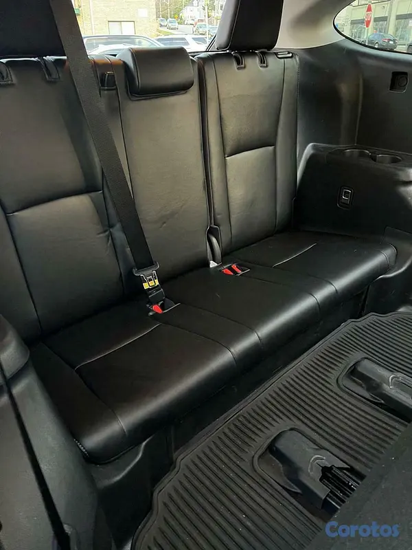 jeepetas y camionetas - Toyota único dueño excelentes condiciones  8