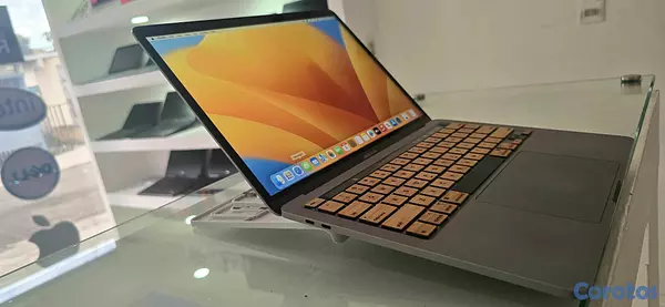 computadoras y laptops - Macbook pro Retina 13.3 Pulg Core i5 Ram 8gb Disco 256gb ssd año 2020 2