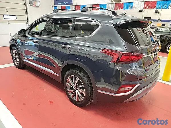 jeepetas y camionetas - hiunday santa fe 2022 5