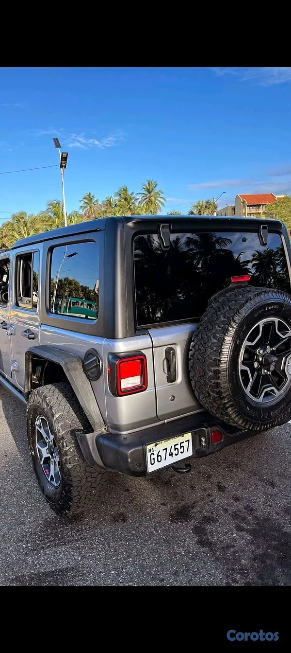 jeepetas y camionetas - Jeep Wrangler Sahara 2020 4
