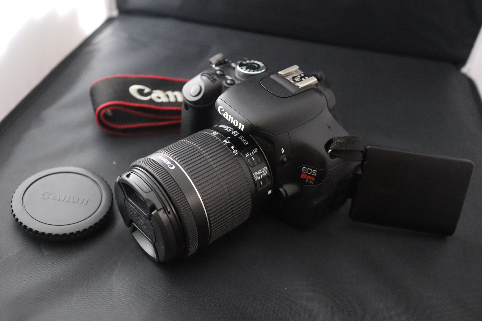 camaras y audio - Canon T3i Como Pantalla Desplegable Entrada De Microfono Graba Video Full HD