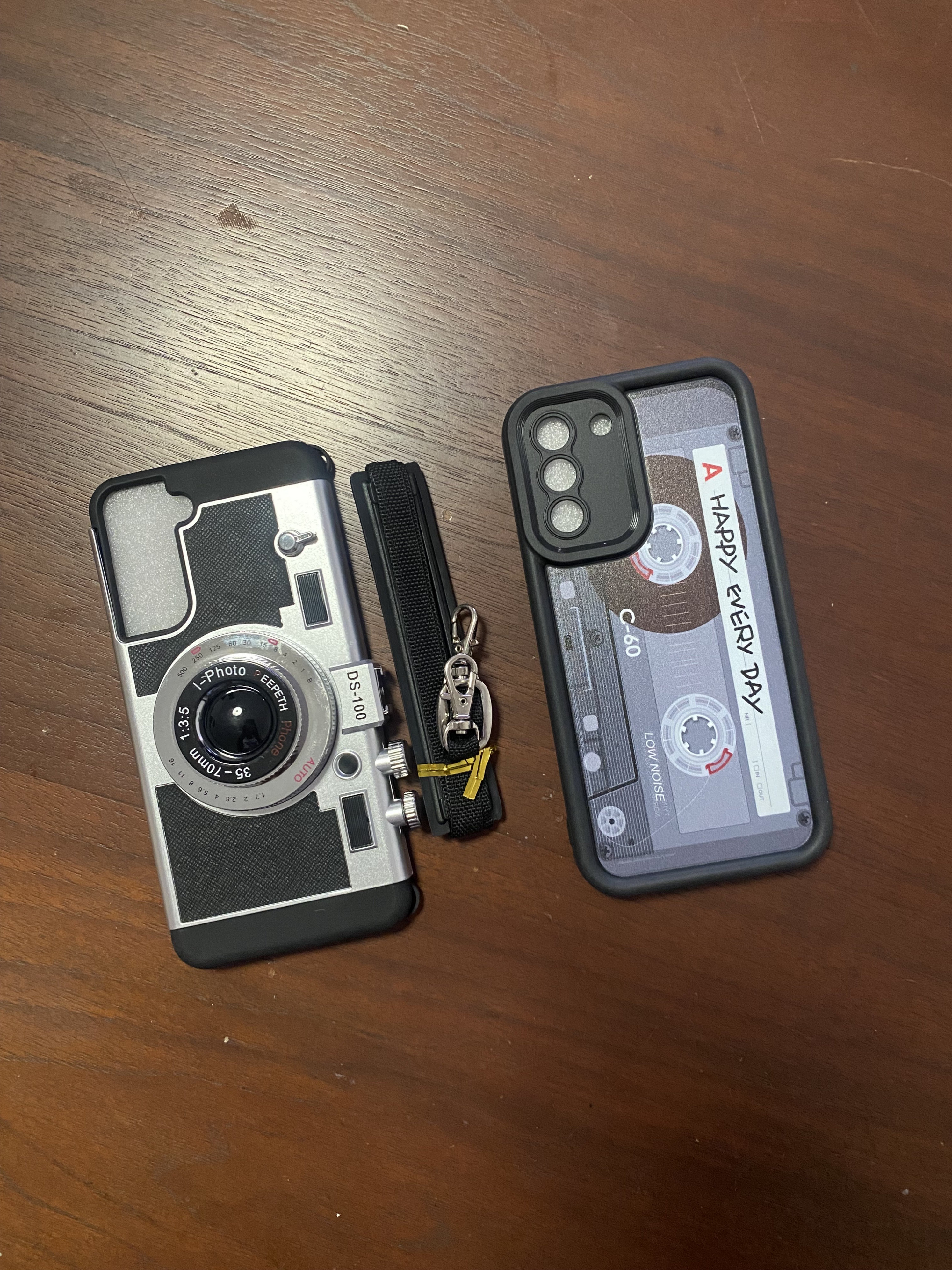 accesorios para electronica - Fundas de Celular Vintage (Cámara y Cassette) 3