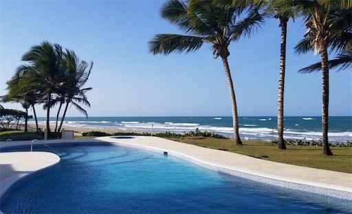 Apartamento en la playa con piscina y un ambiente acogedor a buen precio 2