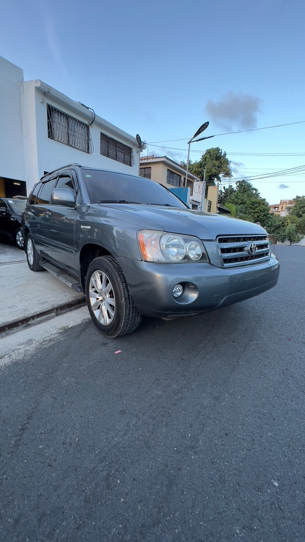 jeepetas y camionetas - TOYOTA HIGHLANDER 2004, CAMARA DE REVERSA,4 CILINDROS