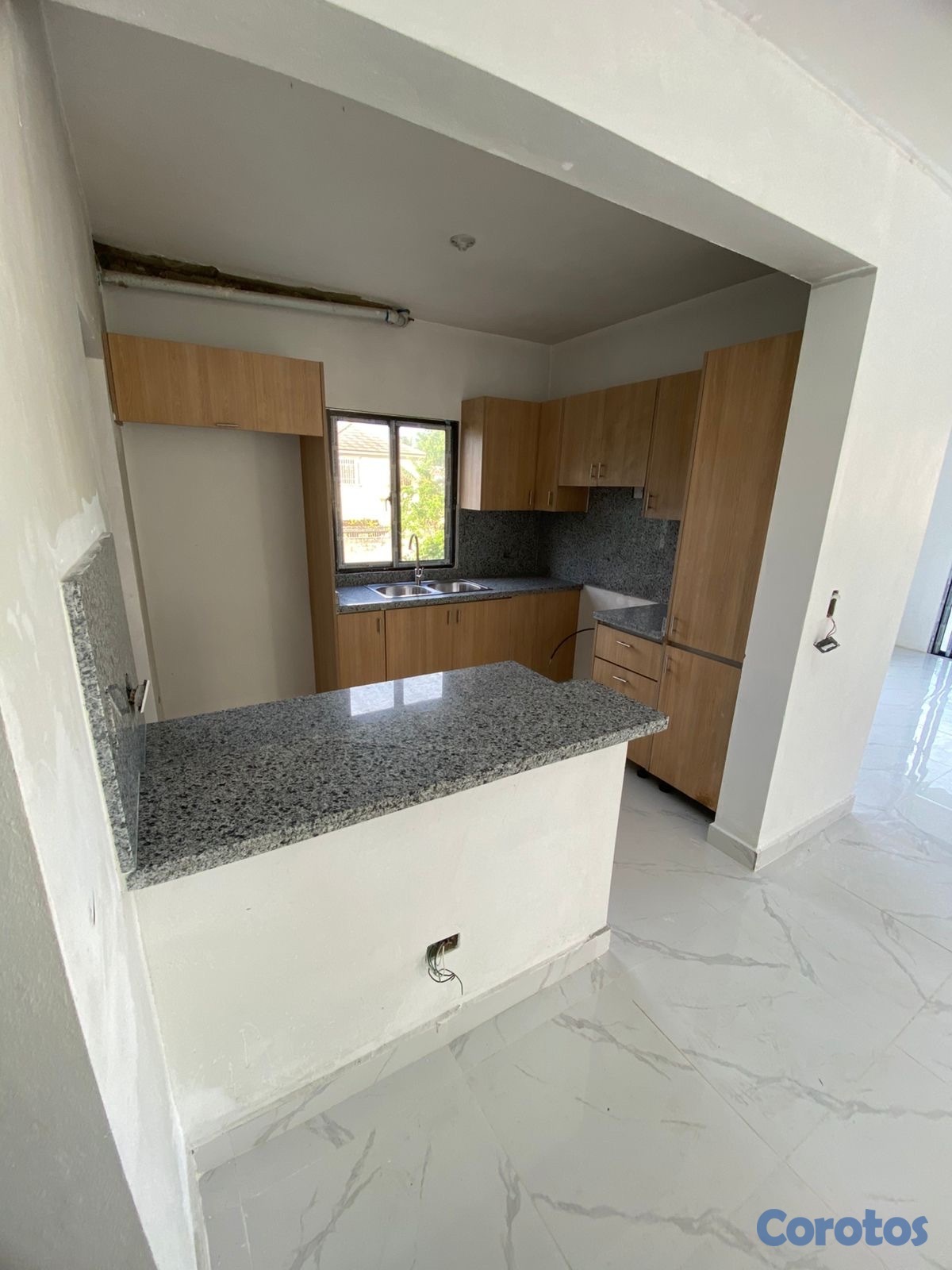 apartamentos - vendo próximo a la ecológica listo tres habitaciones dos baños balcón parqueo  6