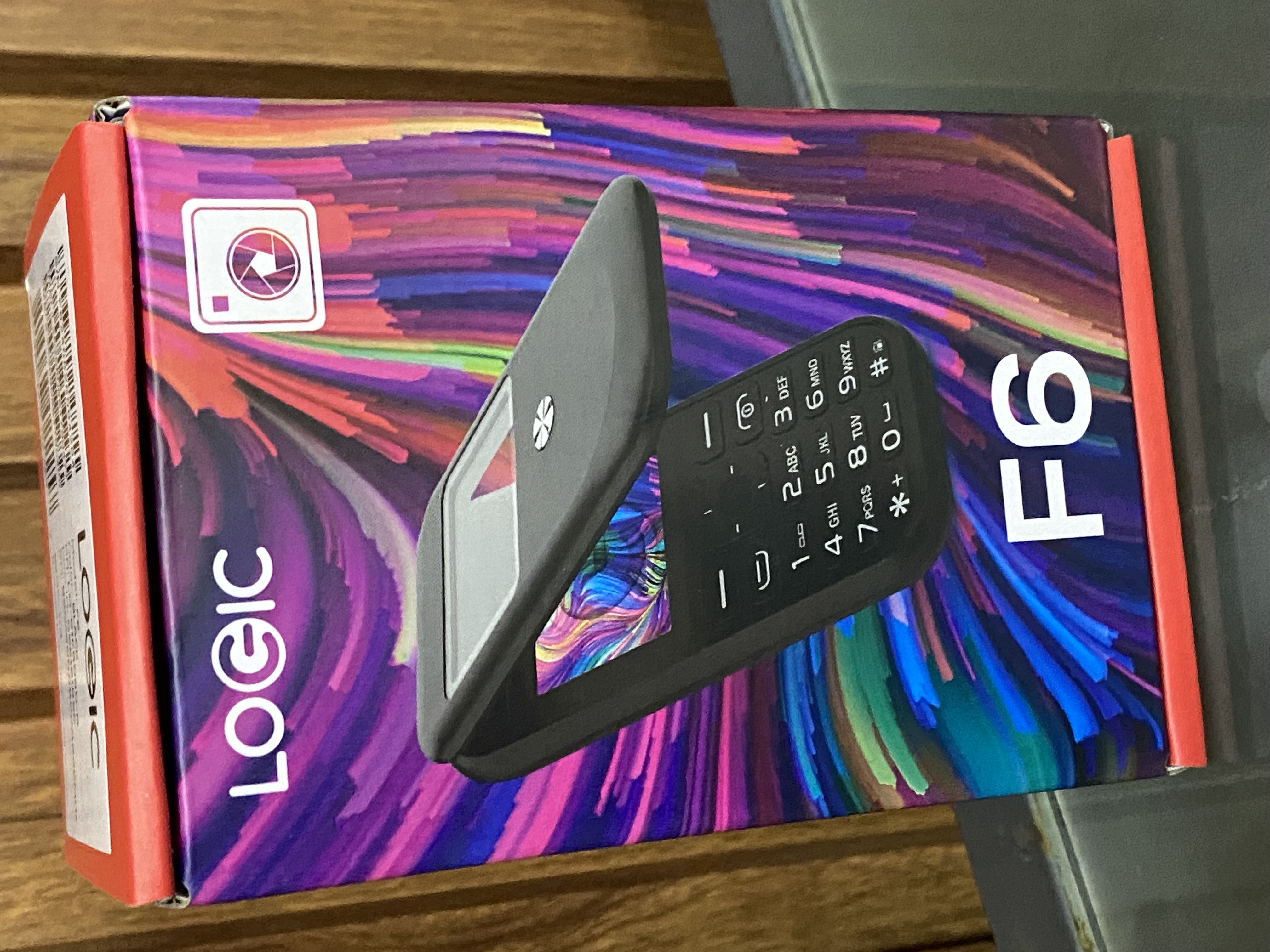 celulares y tabletas - LOGIC F6  1