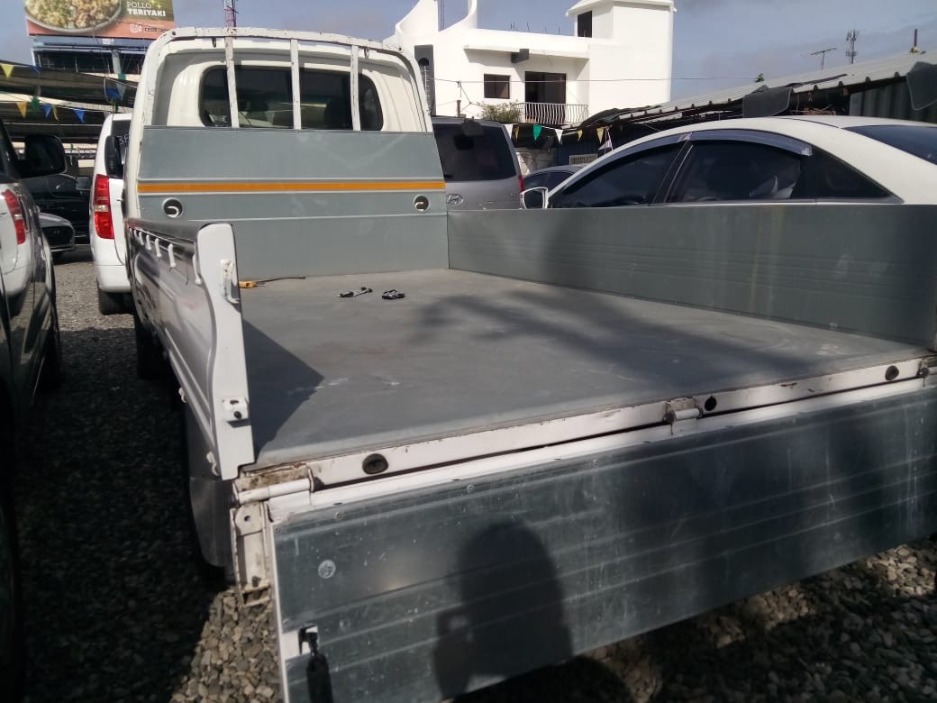 camiones y vehiculos pesados - HYUNDAI PORTER 2017 BLANCODESDE: RD$ 870,100.00 4