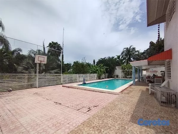 casas vacacionales y villas - ▶️Se Vende Casa Tipo Villa de 2 Niveles con Piscina en Boca Chica📍🏡🌴☀️3000mts 3
