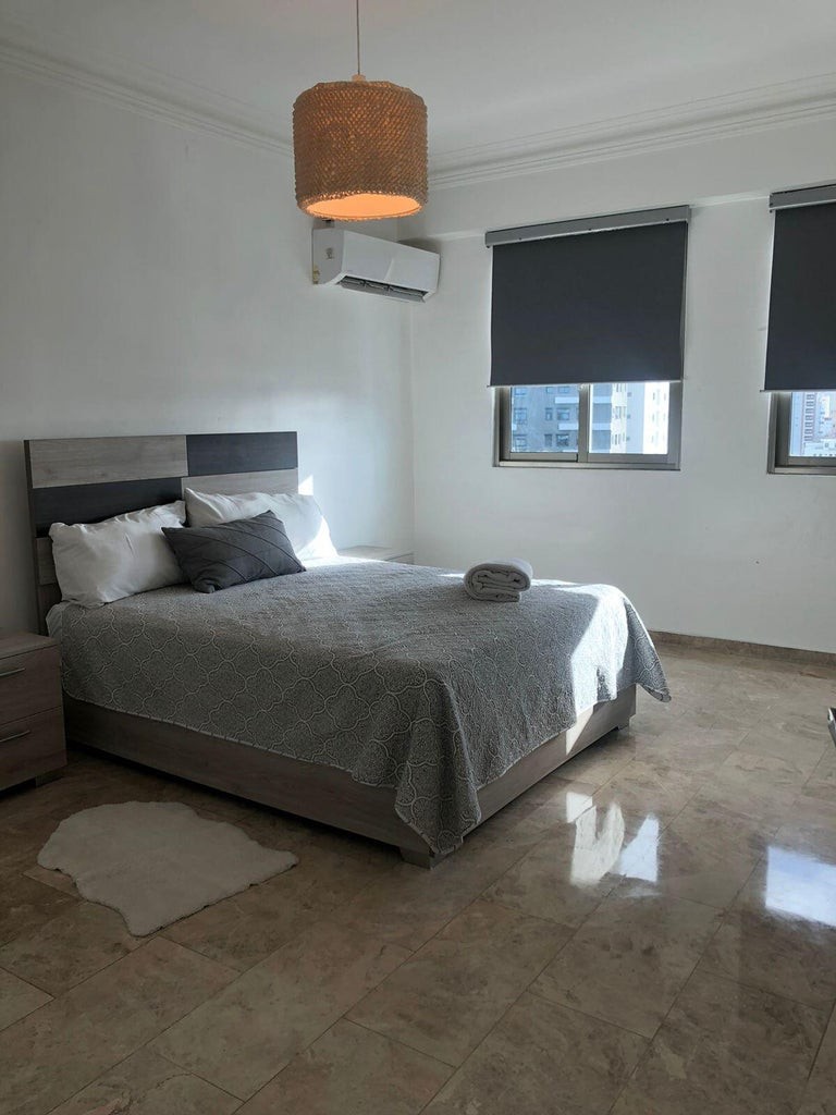 apartamentos - Apartamento Amueblado de Tres Habitaciones Amplias en Mirador Sur 3