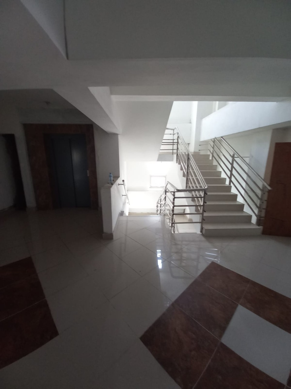 oficinas y locales comerciales - VENDO /RENTO 5
