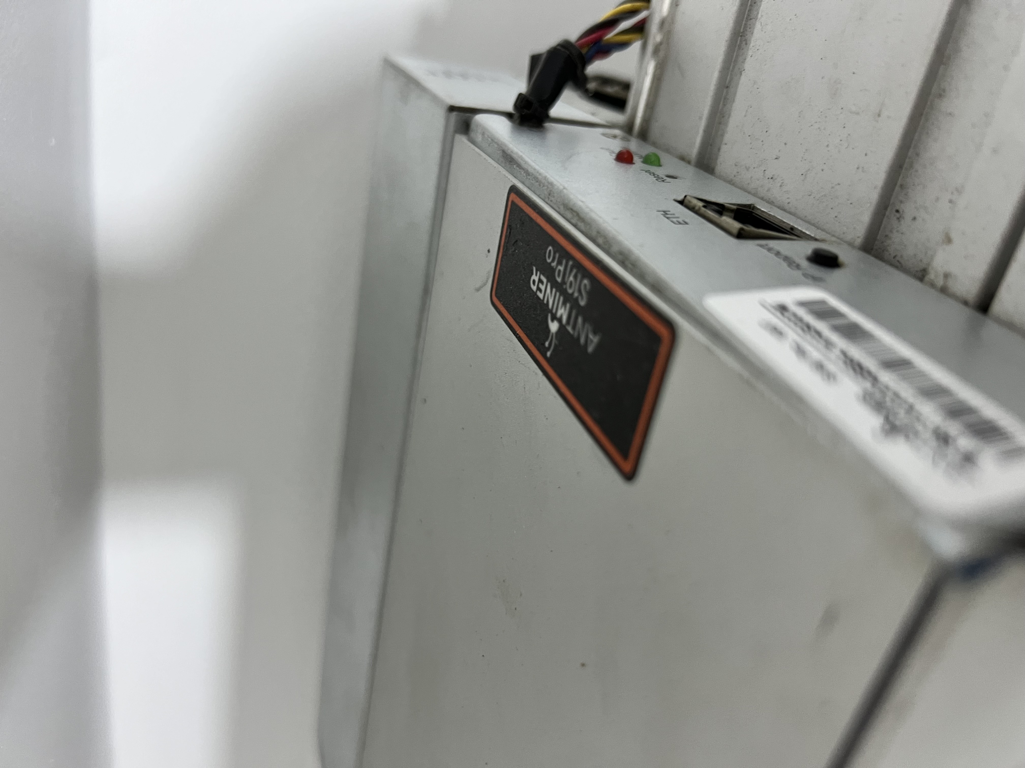 otros electronicos - Antminer S19j PRO 100Th/s 3