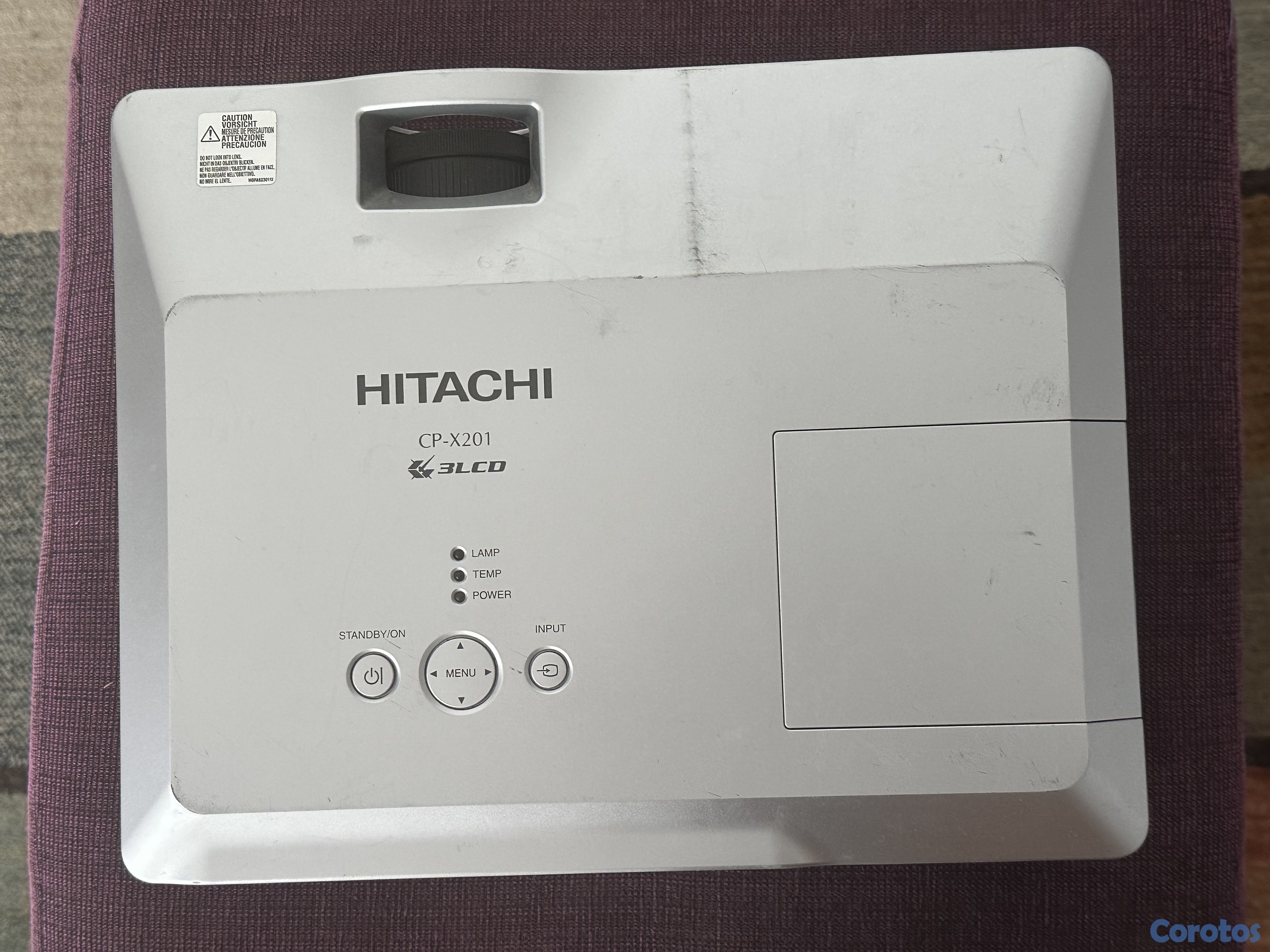 otros electronicos - Proyector Hitachi 2000 lumens 2