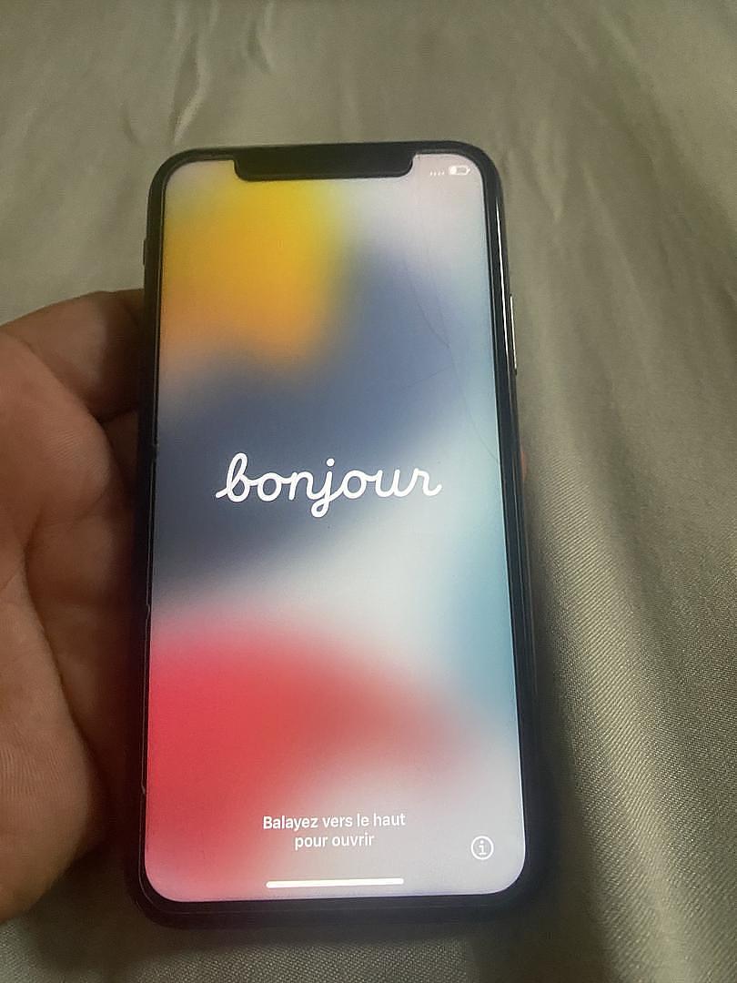celulares y tabletas - Se vende iPhone 10 0