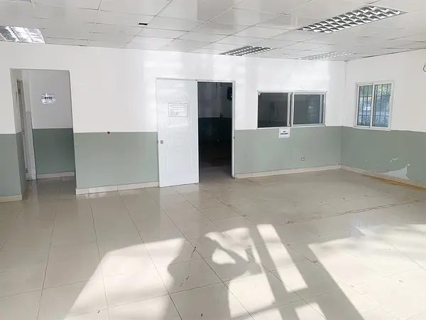 oficinas y locales comerciales - Local amplio primer nivel 3