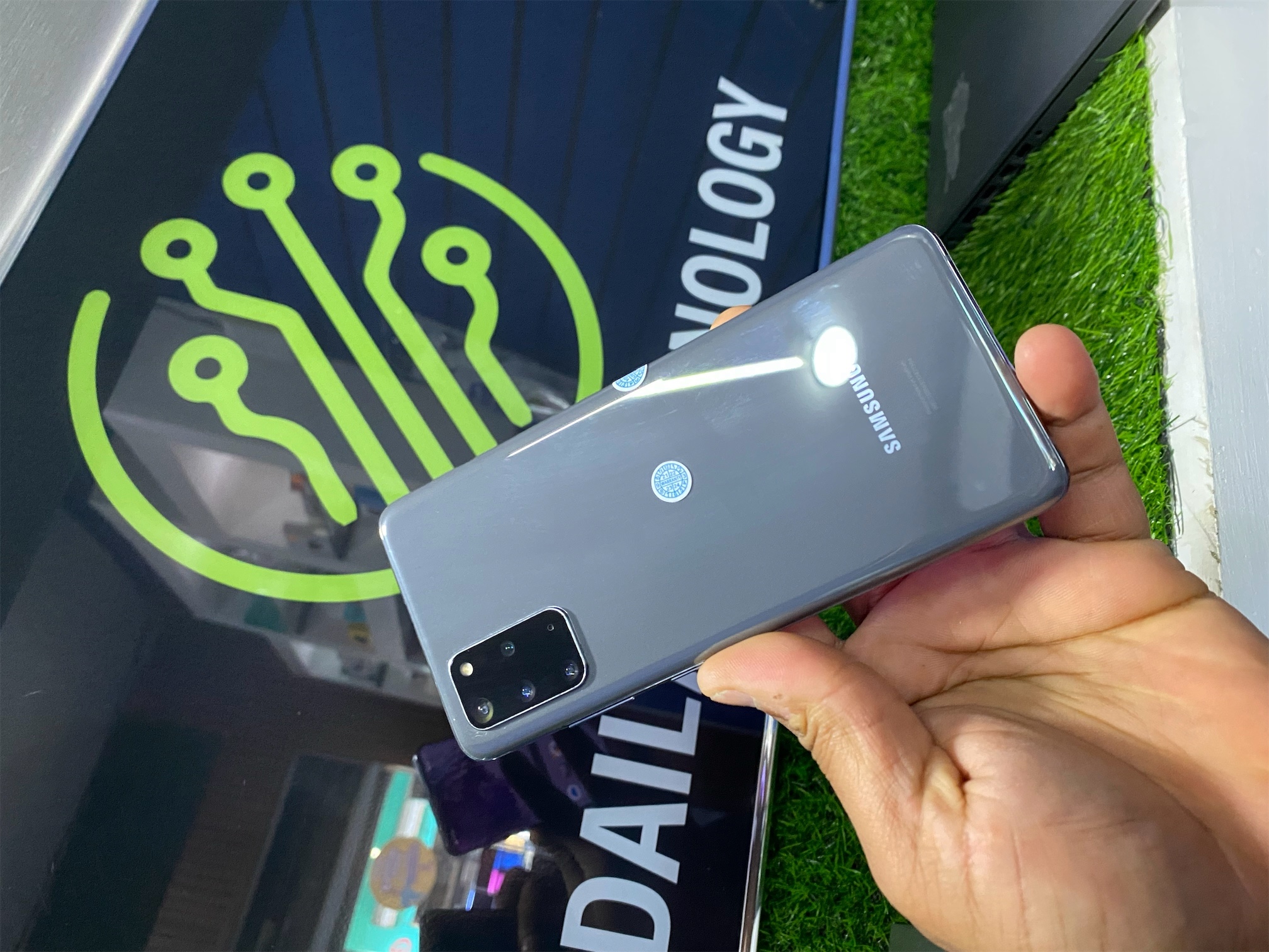 celulares y tabletas - samsung s20 plus 128GB+12 ram  6