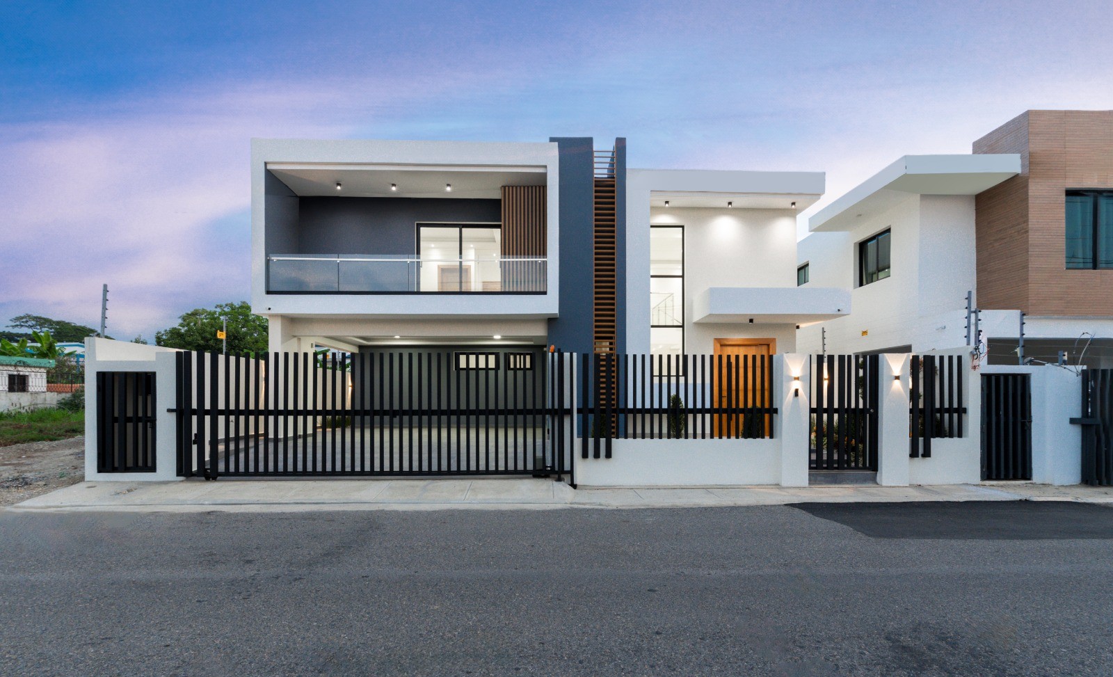 casas - Moderna Vivienda en Residencial Cerrado, Ave. 27 de Febrero 0
