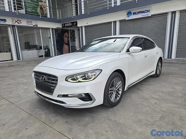 carros - HYUNDAI GRANDEUR 2018 BLANCO 8