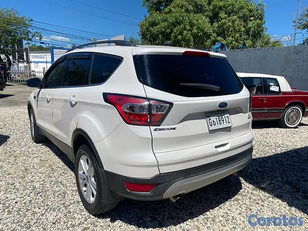 jeepetas y camionetas - FORD ESCAPE SE 2017 6