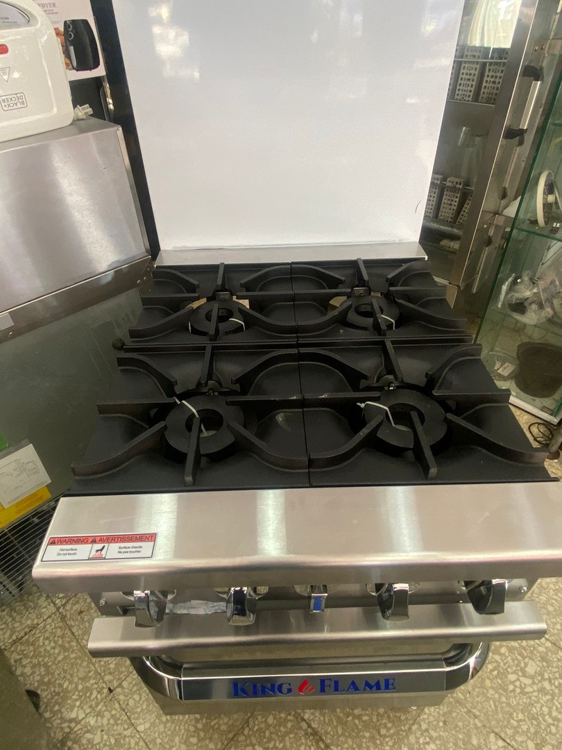 equipos profesionales - Estufa de 6 Hornillas con Horno  4