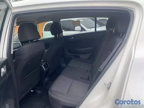 jeepetas y camionetas - Kia Sportage LX 2021 2
