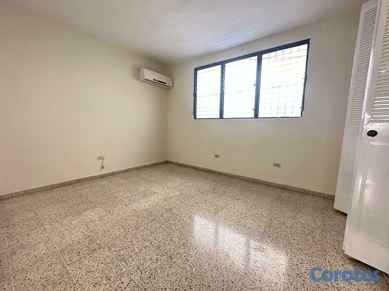 oficinas y locales comerciales - LOCAL COMERCIAL / OFICINA EN NACO 3