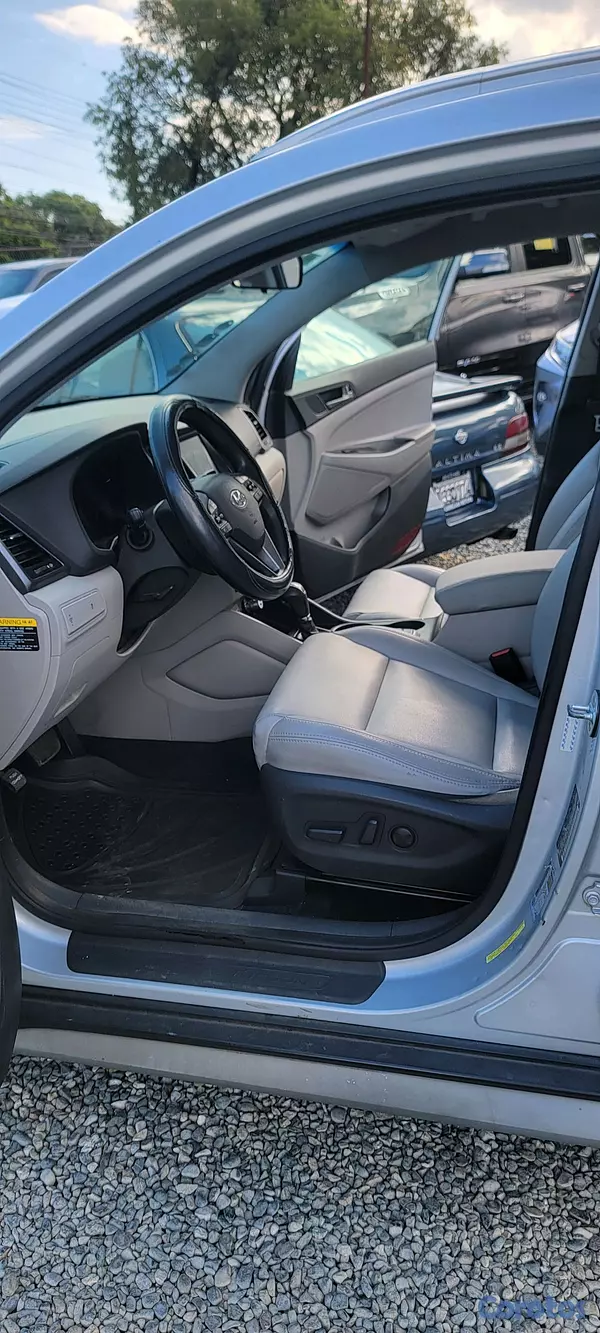 jeepetas y camionetas - HYUNDAI TUCSON 2018 7