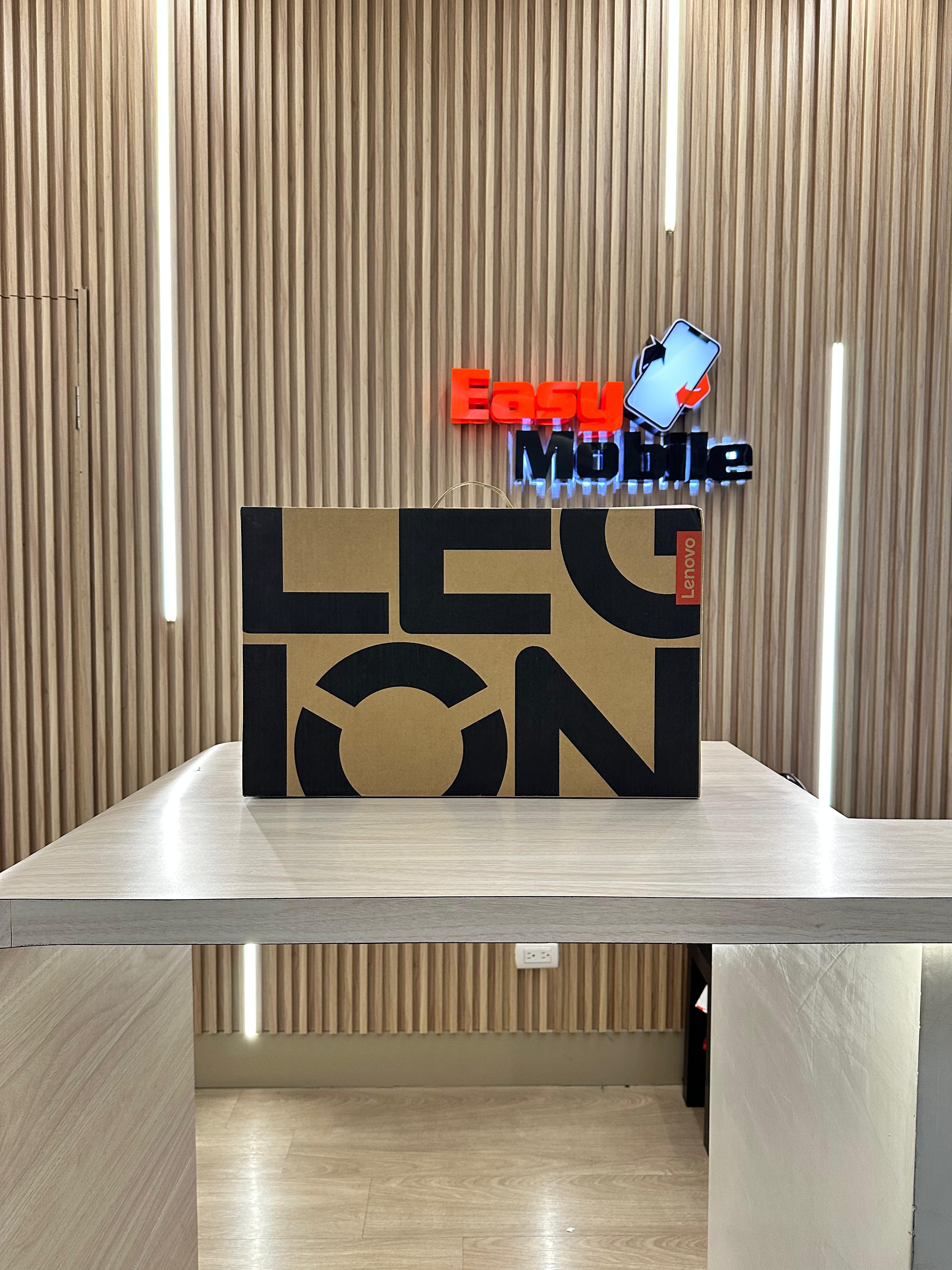 computadoras y laptops - LENOVO LEGION SLIM 5 16APH9 R7-8845HS 1TB RTX-4070