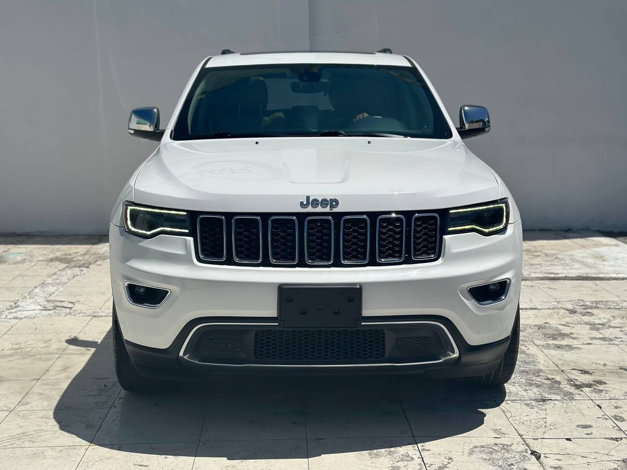 jeepetas y camionetas - JEEP GRAND CHEROKEE LLIMITED PANORAMICO 2018CLEAN CARFAX 1