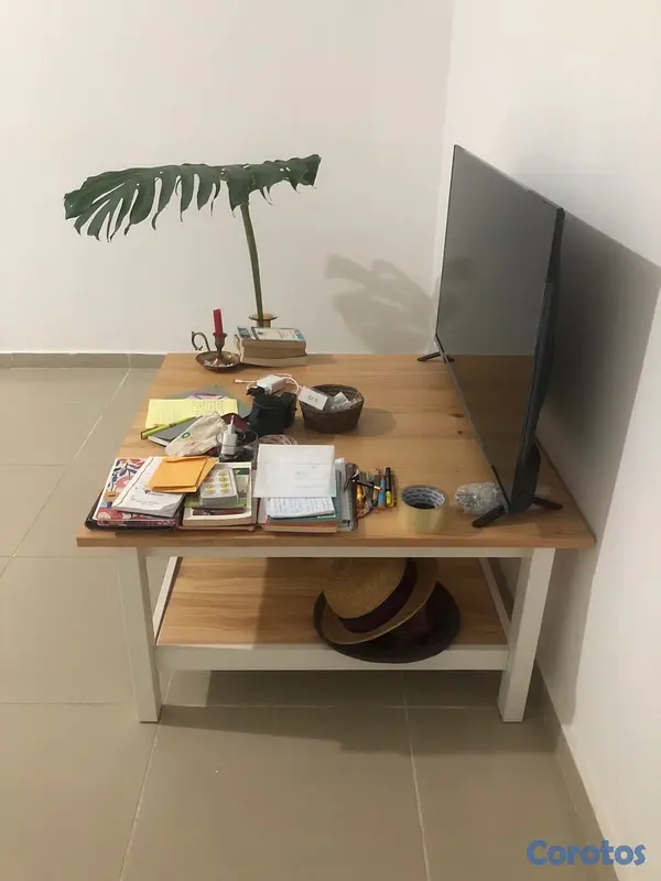 muebles y colchones - mesa de madera Hemnes de Ikea 4