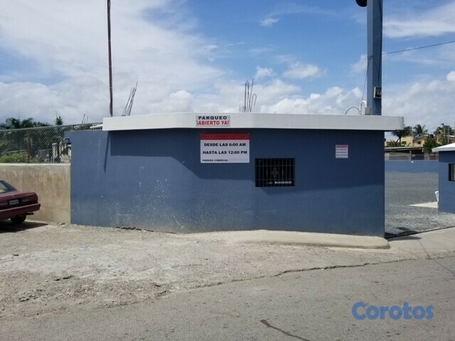 oficinas y locales comerciales - Se vende Parqueo Comercial detrás parada Metro Mamá Tingó 1