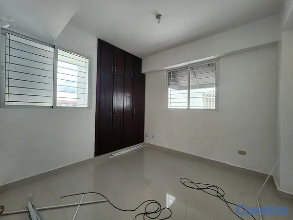 apartamentos - Apartamento amplio en Las Damas 7