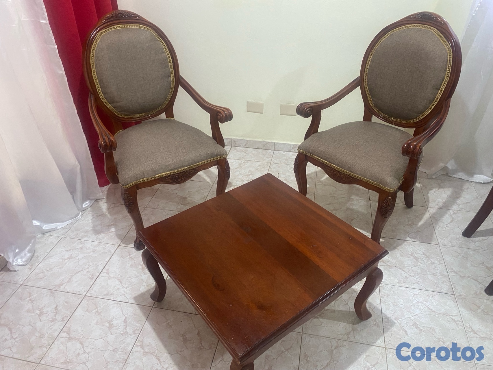 muebles y colchones - Juego de muebles de dos butacas en caoba y mesa en caoba 2