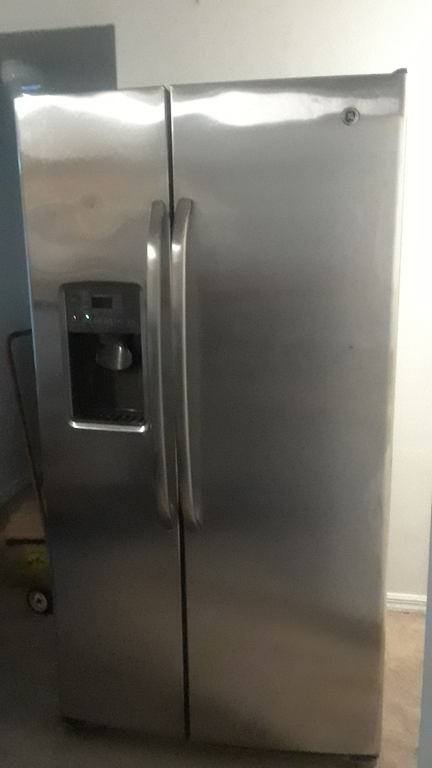 GE 25" side by side refrigerator/nevera