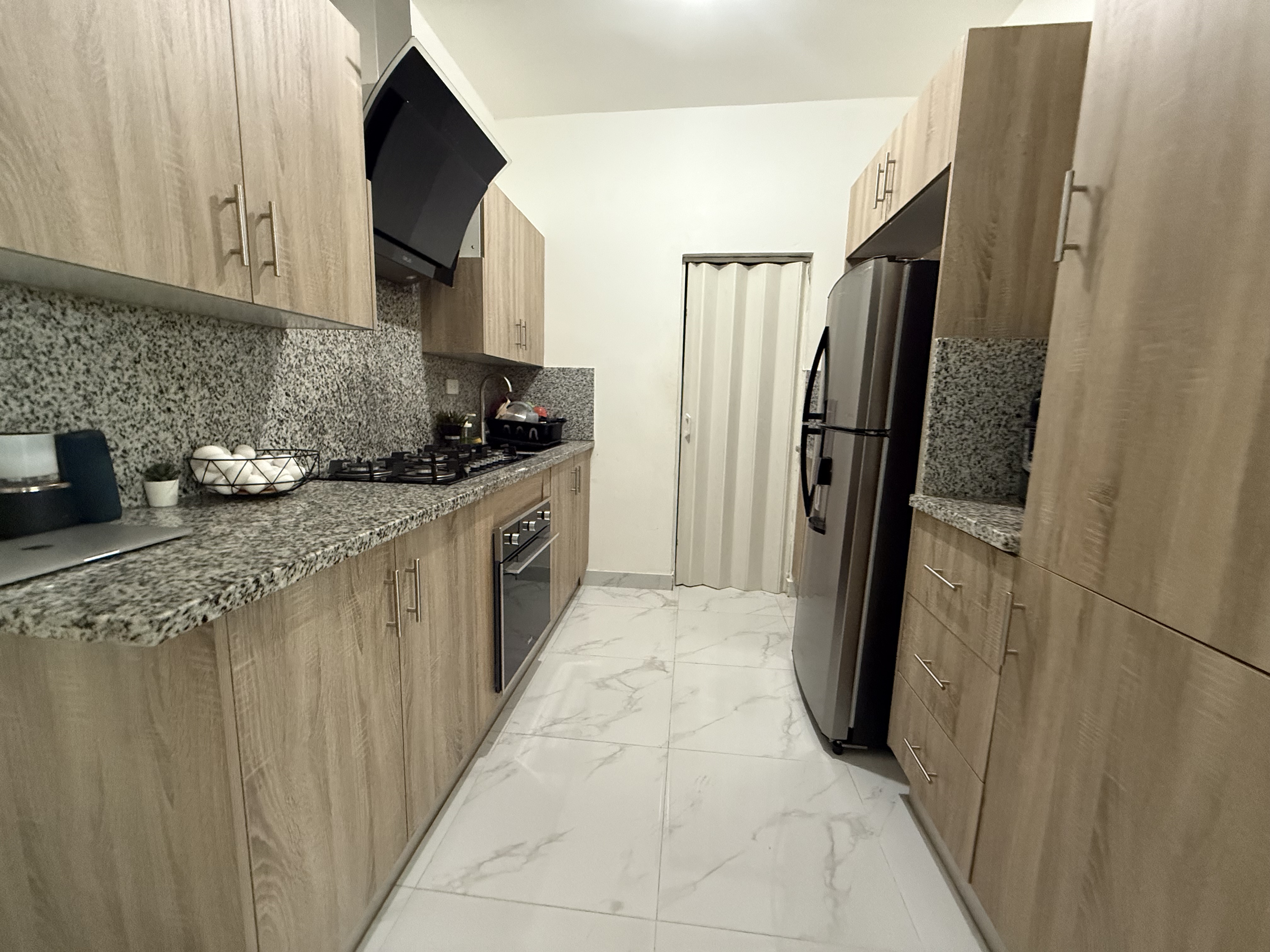 apartamentos - Vendo independencia klm 7 tercer nivel una hab 1.5 baños parqueo techado  1