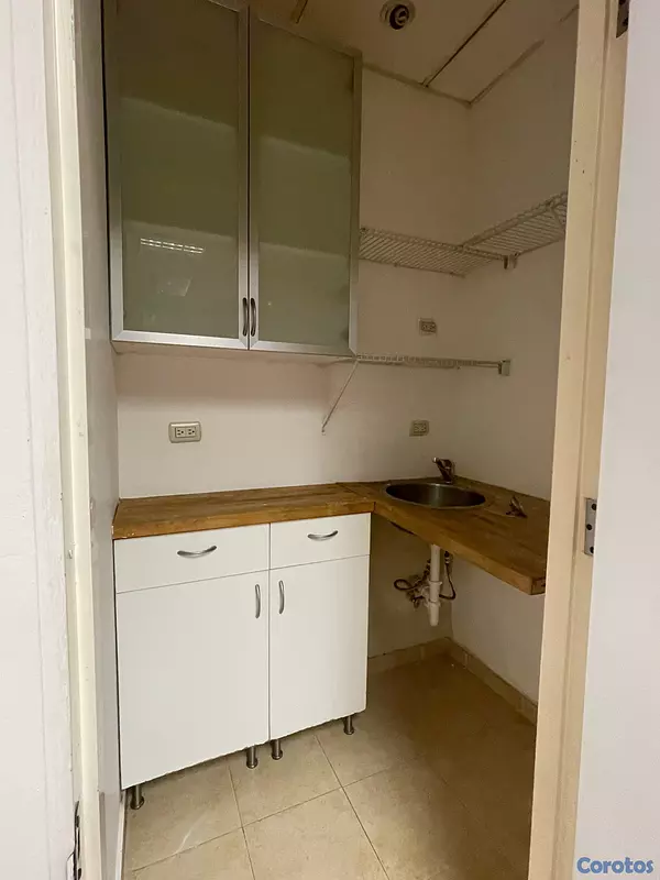 oficinas y locales comerciales - Local en alquiler en Piantini  2