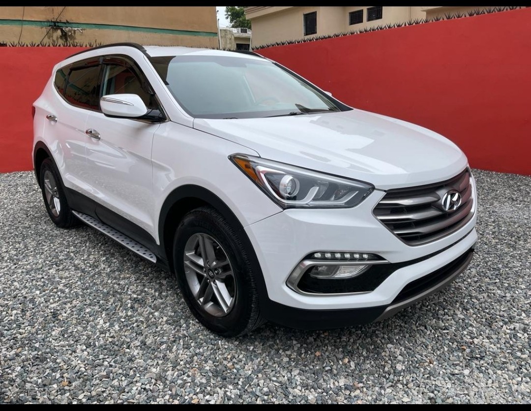 jeepetas y camionetas - 2017 Hyundai Santa Fe 50 Mil Millas Push boton, Baul Eléctrico ✅