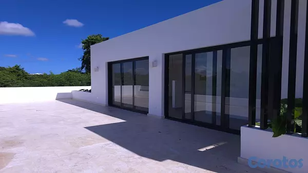casas vacacionales y villas - En Venta Villa en Punta cana Village de 4 habitaciones 3