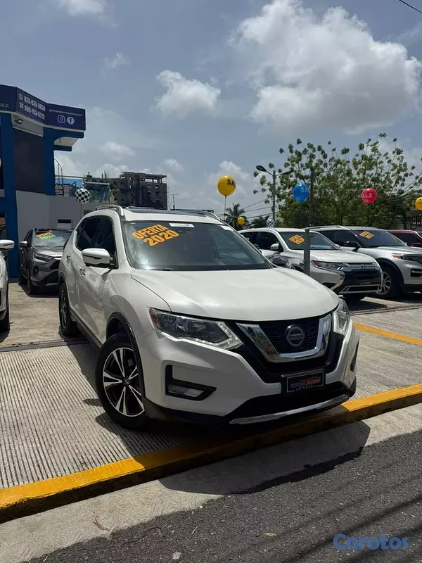 jeepetas y camionetas - Nissan Rogue SV AWD Panorámica  2020 2