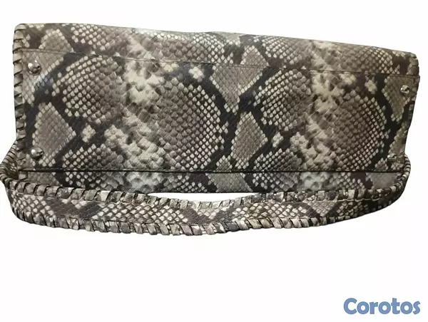 carteras y maletas - cartera Michael kors de piel de serpiente. 2