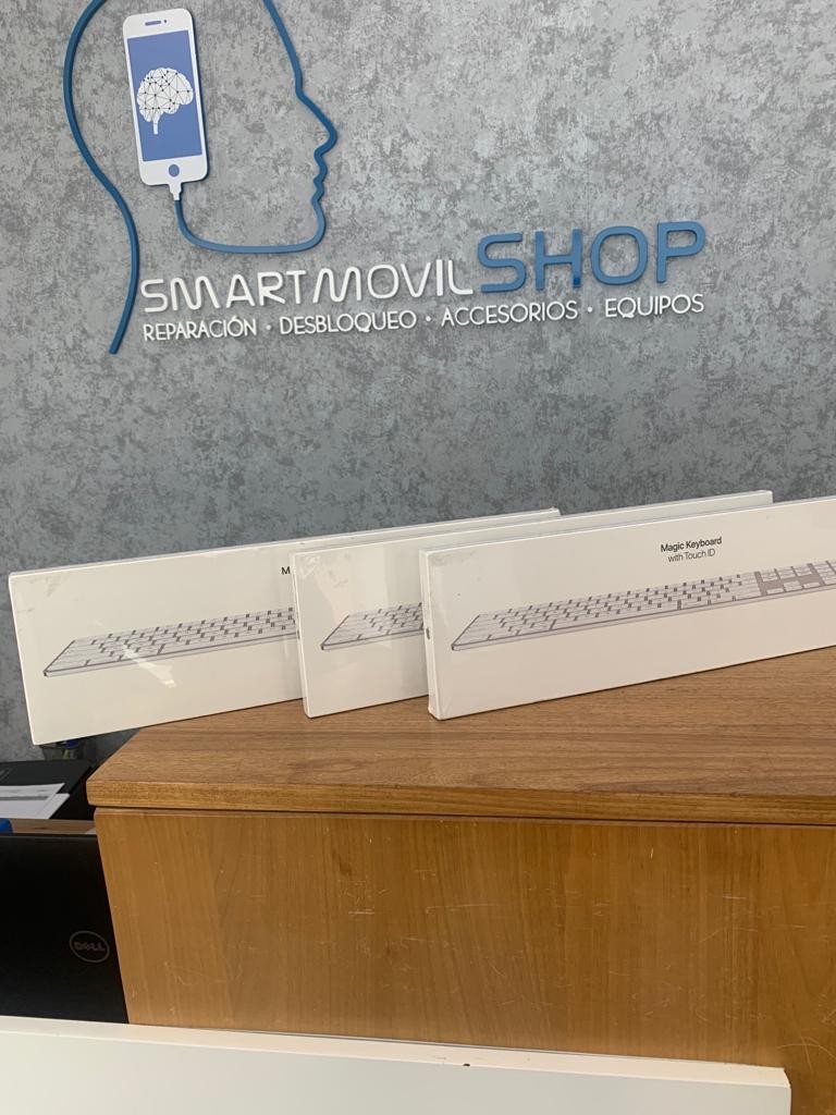 accesorios para electronica - MAGIC KEYBOARD TOUCH ID (SOMOS TIENDA FISICA)