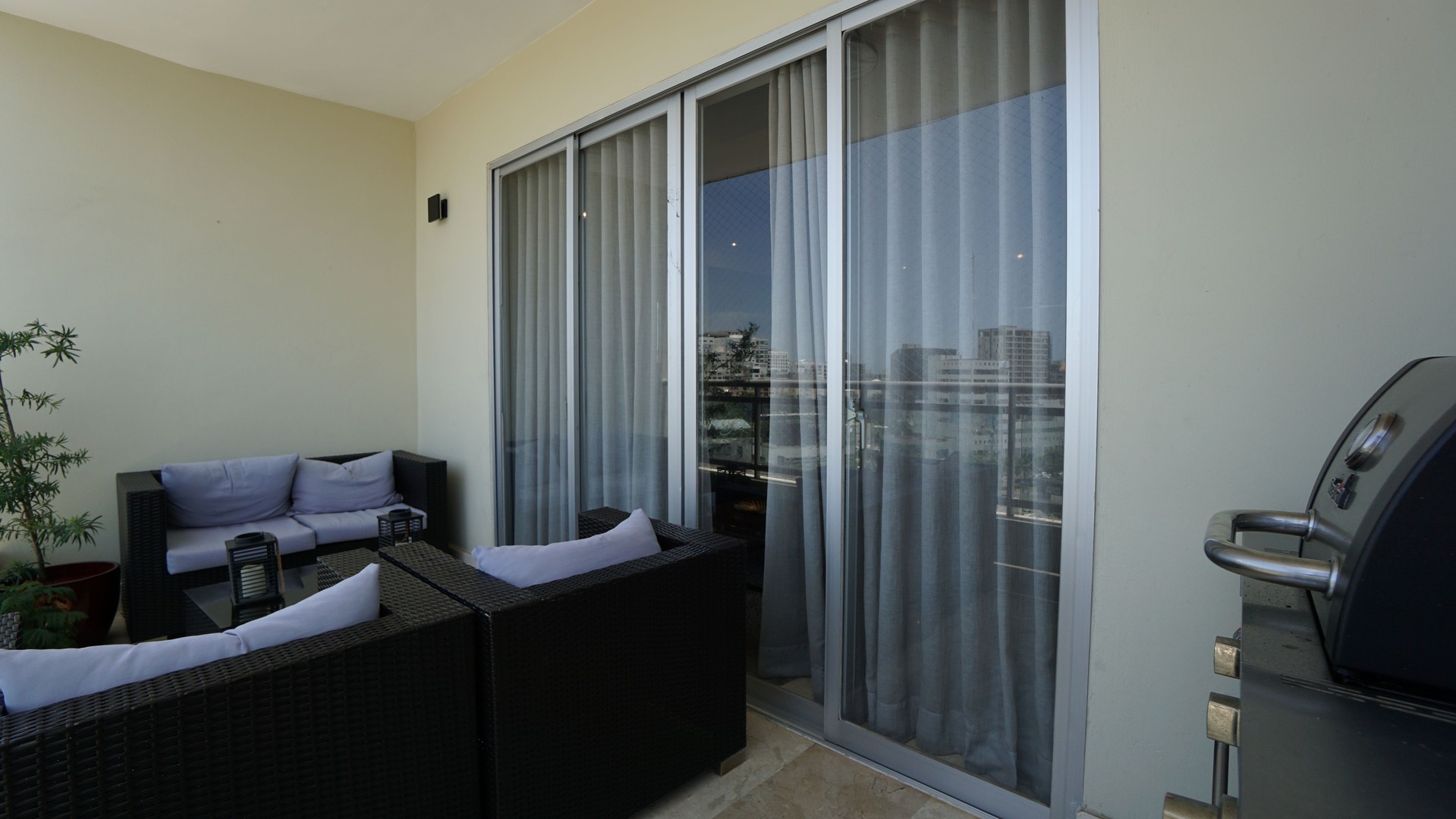apartamentos - Apartamento en Venta en Piantini con vista panoramica a la ciudad 8